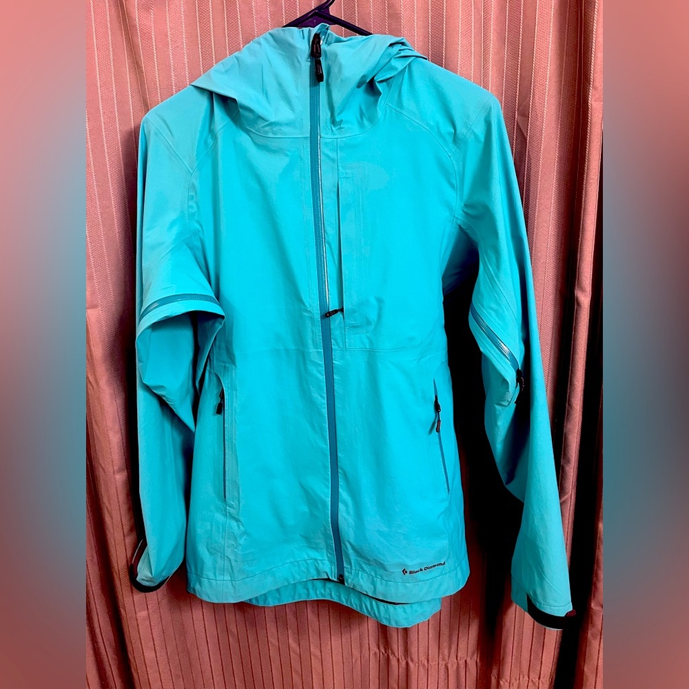 Black Diamond women’s highline stretch shell size small. Dark patina color.